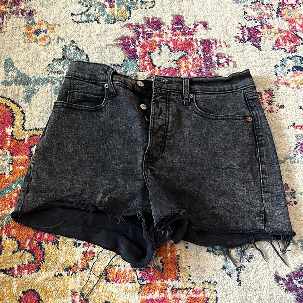 Old navy distressed black higher high-rise jean shorts